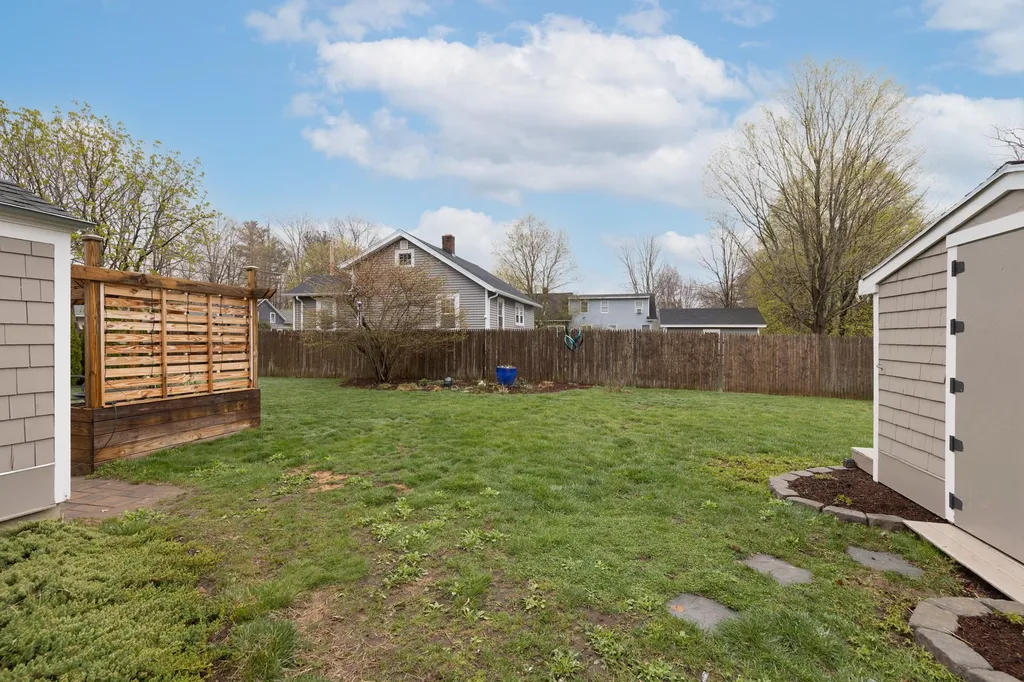 18 Brentwood Road Exeter NH 03833