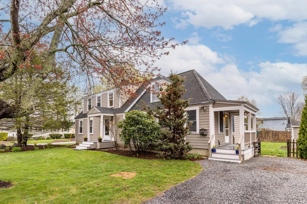 18 Brentwood Road Exeter NH 03833