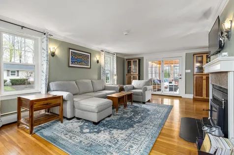 18 Brentwood Road Exeter NH 03833