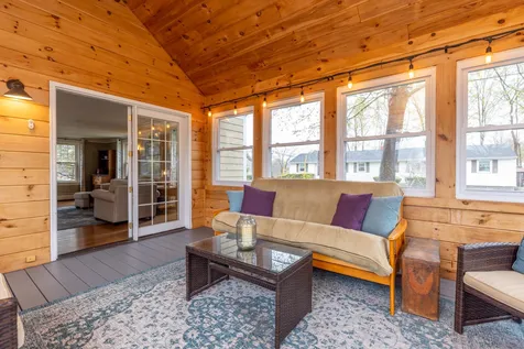 18 Brentwood Road Exeter NH 03833