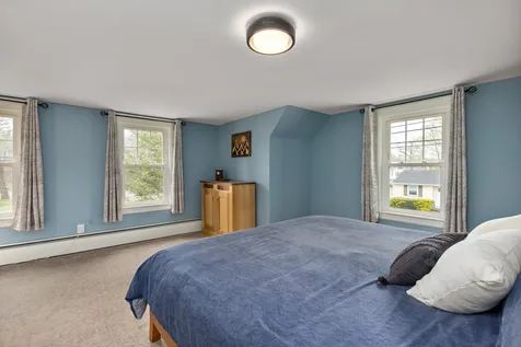 18 Brentwood Road Exeter NH 03833