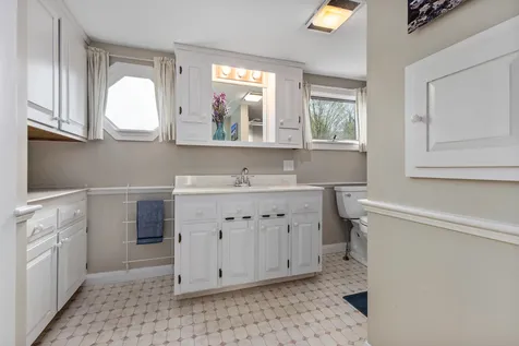 18 Brentwood Road Exeter NH 03833