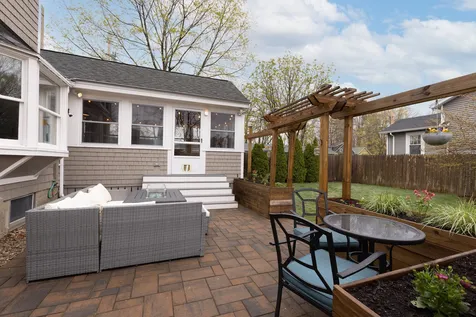18 Brentwood Road Exeter NH 03833