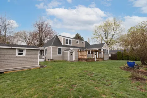 18 Brentwood Road Exeter NH 03833