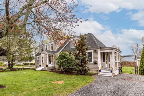 18 Brentwood Road Exeter NH 03833