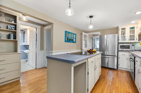 18 Brentwood Road Exeter NH 03833