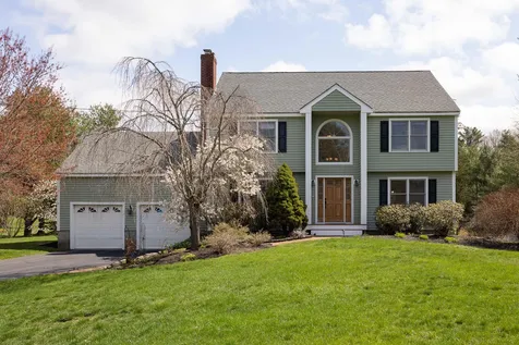 11 Muirfield Drive Stratham NH 03885