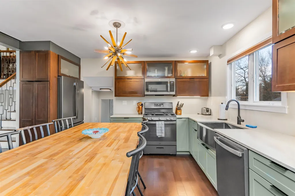 11 Briar Lane Essex VT 05452