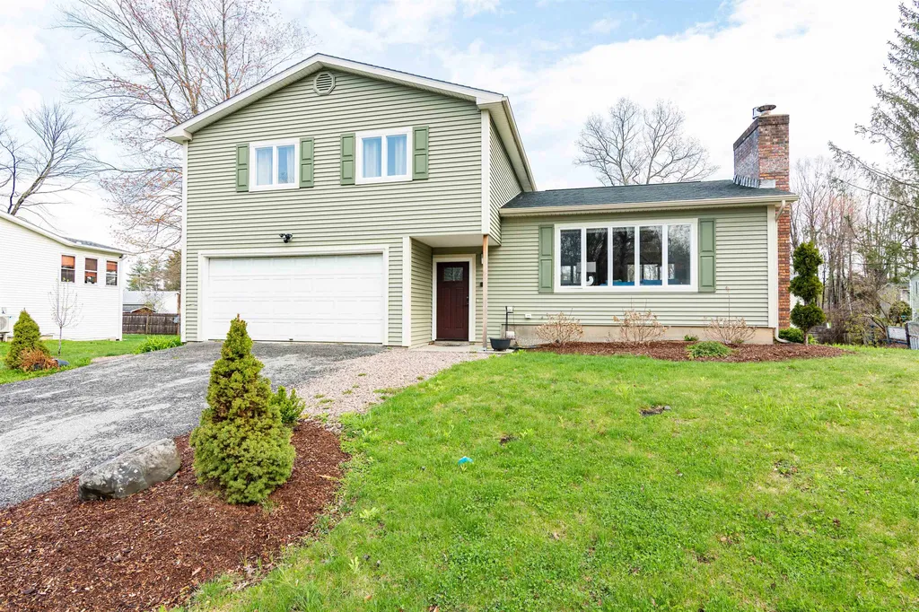 11 Briar Lane Essex VT 05452
