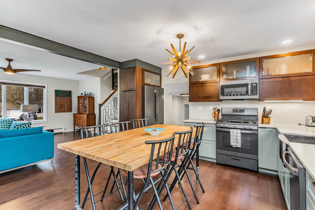 11 Briar Lane Essex VT 05452
