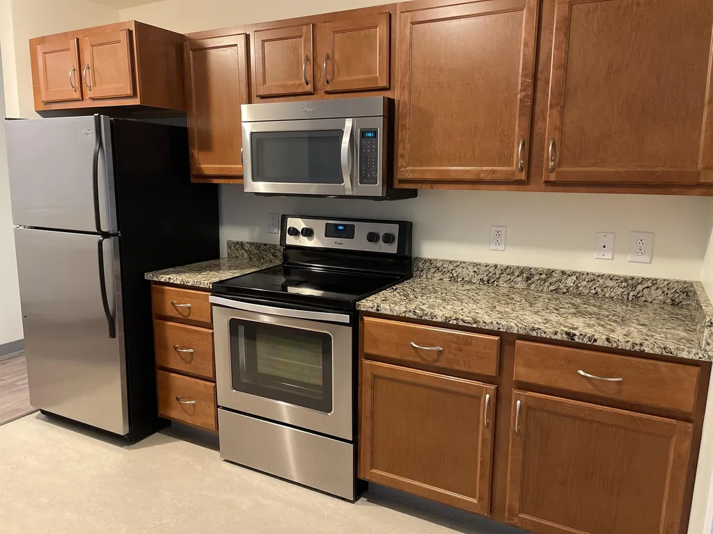 37 Hawthorne Drive Bedford NH 03110