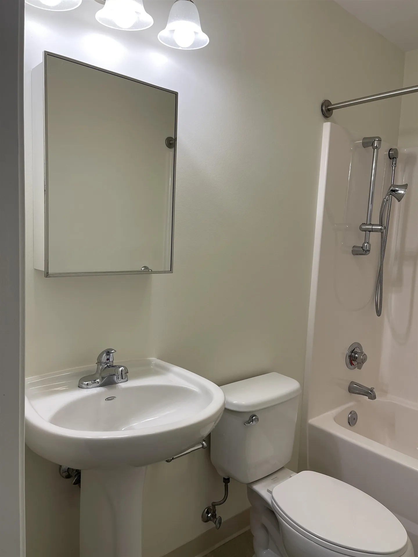 37 Hawthorne Drive Bedford NH 03110