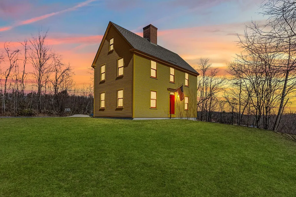 121 Crown Point Road Rochester NH 03867