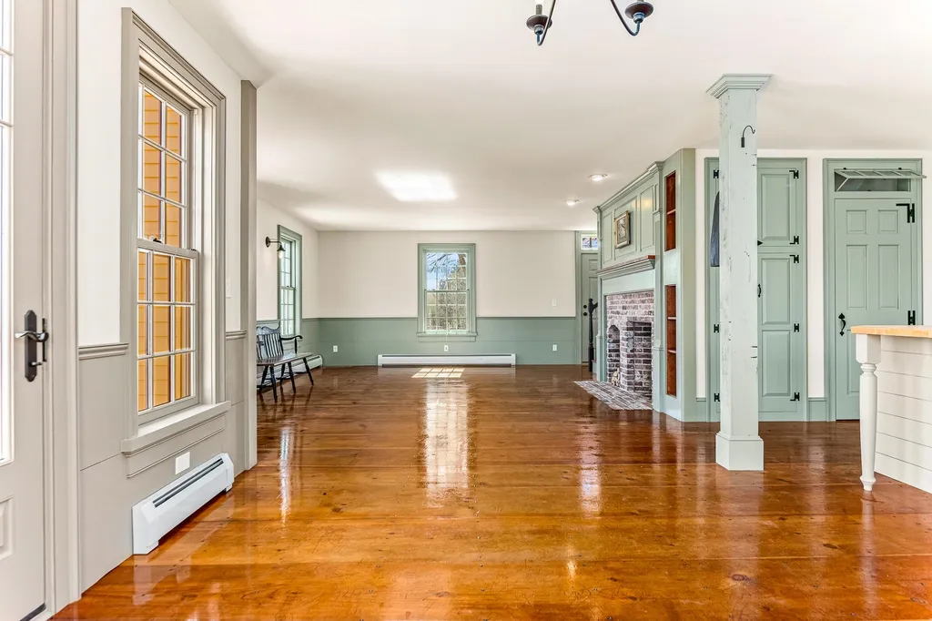 121 Crown Point Road Rochester NH 03867