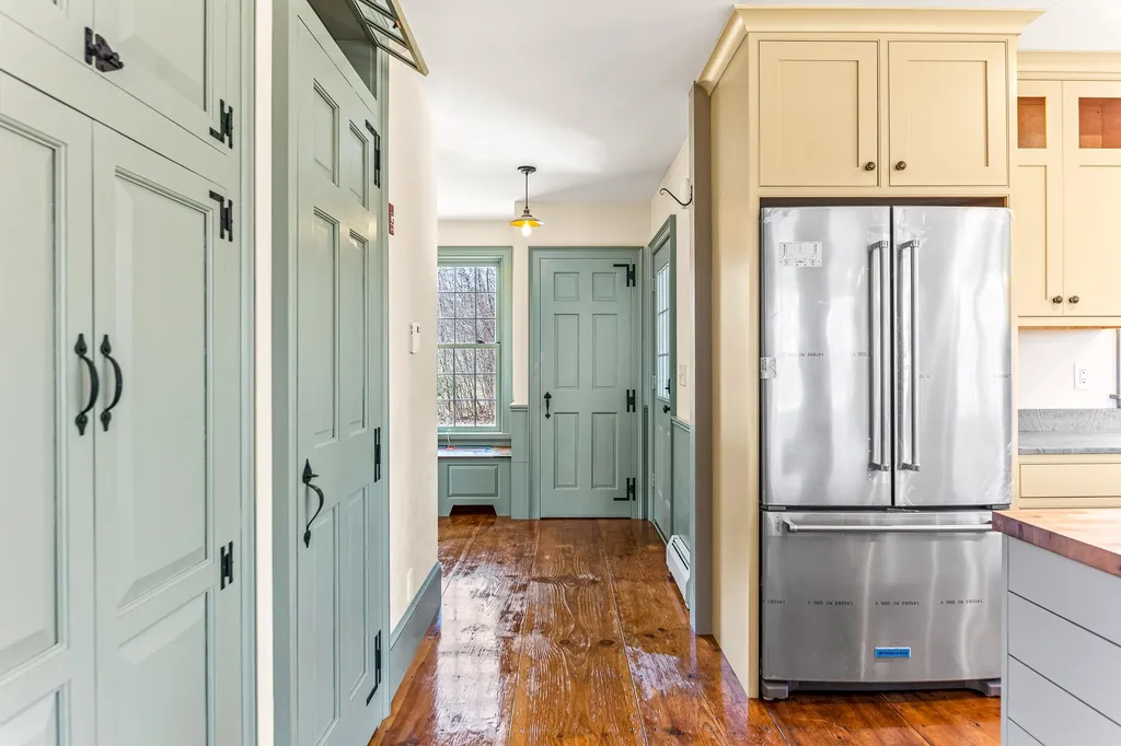 121 Crown Point Road Rochester NH 03867