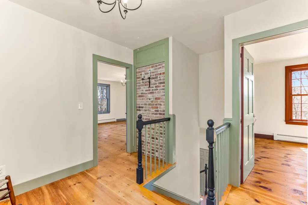 121 Crown Point Road Rochester NH 03867