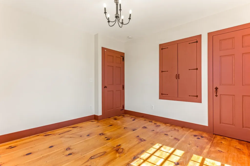 121 Crown Point Road Rochester NH 03867