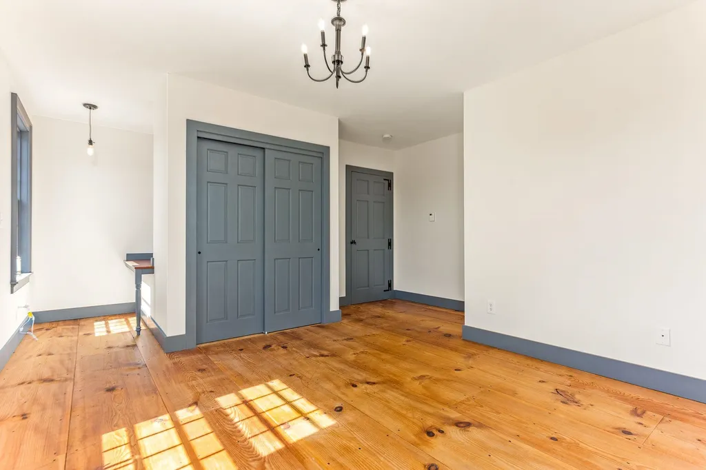 121 Crown Point Road Rochester NH 03867
