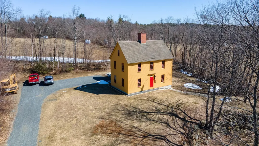 121 Crown Point Road Rochester NH 03867