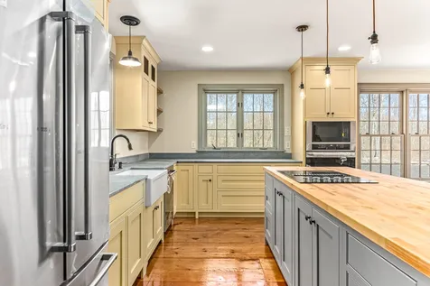 121 Crown Point Road Rochester NH 03867