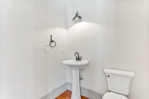 121 Crown Point Road Rochester NH 03867