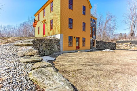 121 Crown Point Road Rochester NH 03867