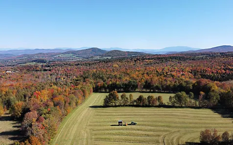 1643 Green Bay Loop Peacham VT 05862