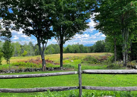 1643 Green Bay Loop Peacham VT 05862