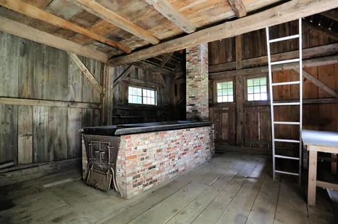 1643 Green Bay Loop Peacham VT 05862