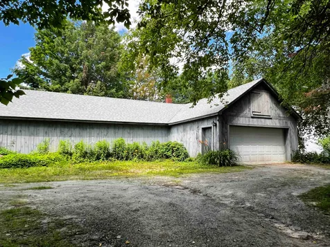1643 Green Bay Loop Peacham VT 05862
