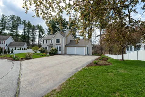 21 Dunbarton Drive Merrimack NH 03054
