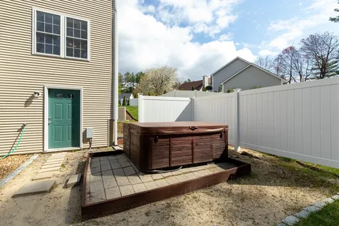 21 Dunbarton Drive Merrimack NH 03054