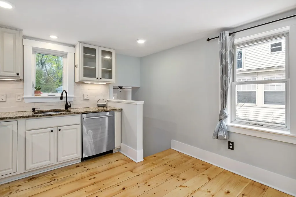 114 Front Street Exeter NH 03833