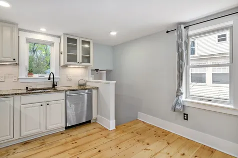 114 Front Street Exeter NH 03833