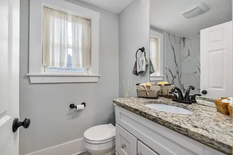 114 Front Street Exeter NH 03833
