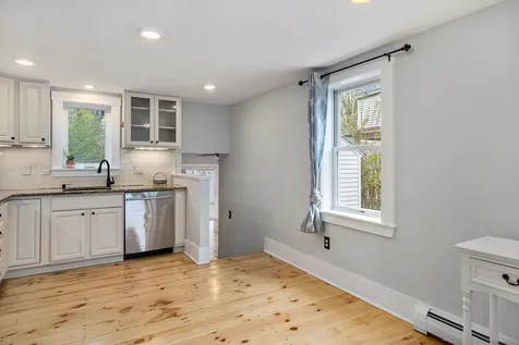 114 Front Street Exeter NH 03833