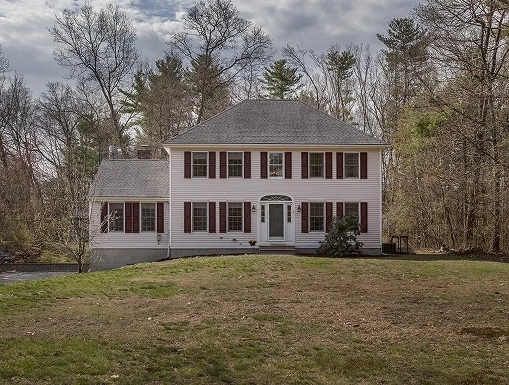 9 Wiley Hill Road Londonderry NH 03053