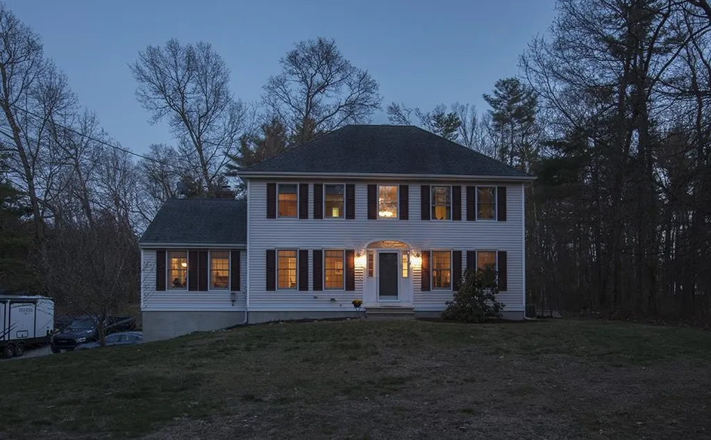 9 Wiley Hill Road Londonderry NH 03053