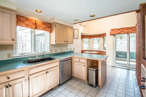 28-1 Falls Lane Jackson NH 03846