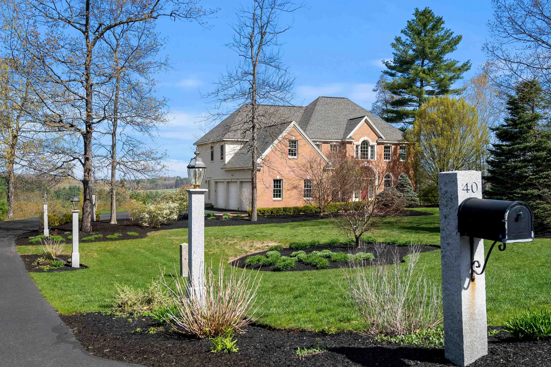 40 Long Hill Road Hollis NH 03049