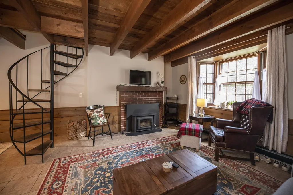 574 Willard Road Hartford VT 05059