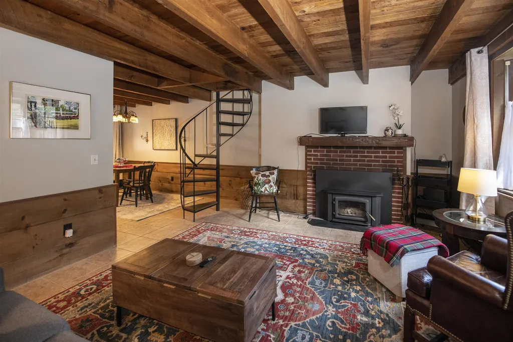 574 Willard Road Hartford VT 05059