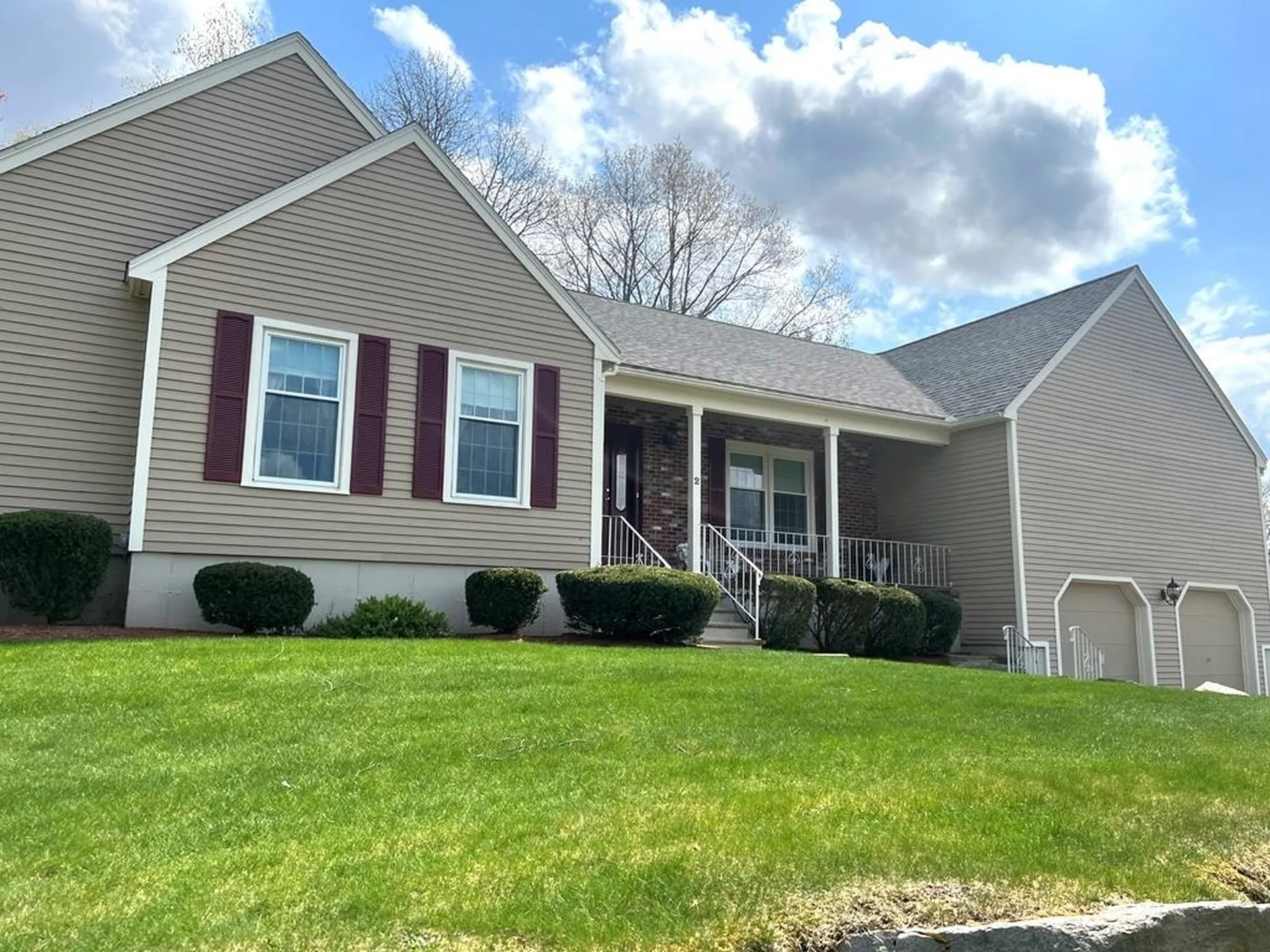 2 Pinehurst Street Hudson NH 03051