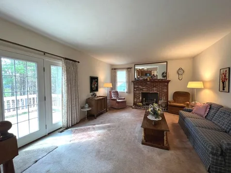 2 Pinehurst Street Hudson NH 03051