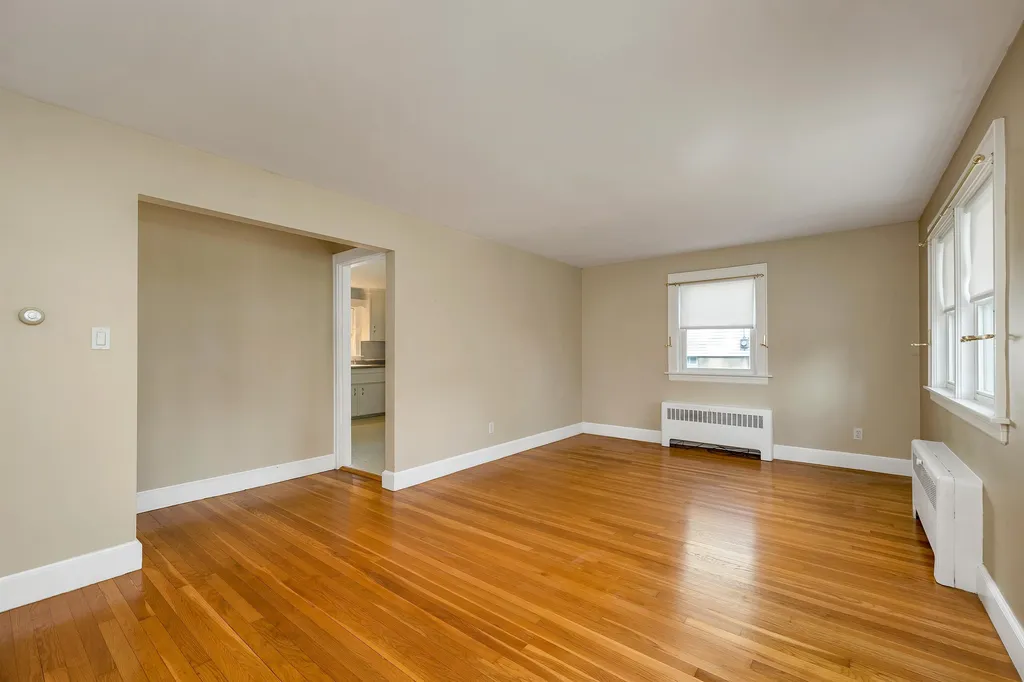 44 Lamonte Street Manchester NH 03104
