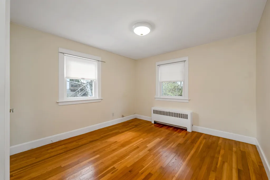 44 Lamonte Street Manchester NH 03104