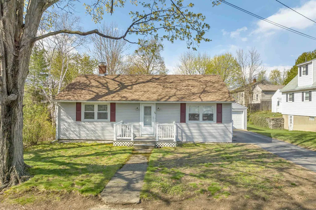 44 Lamonte Street Manchester NH 03104