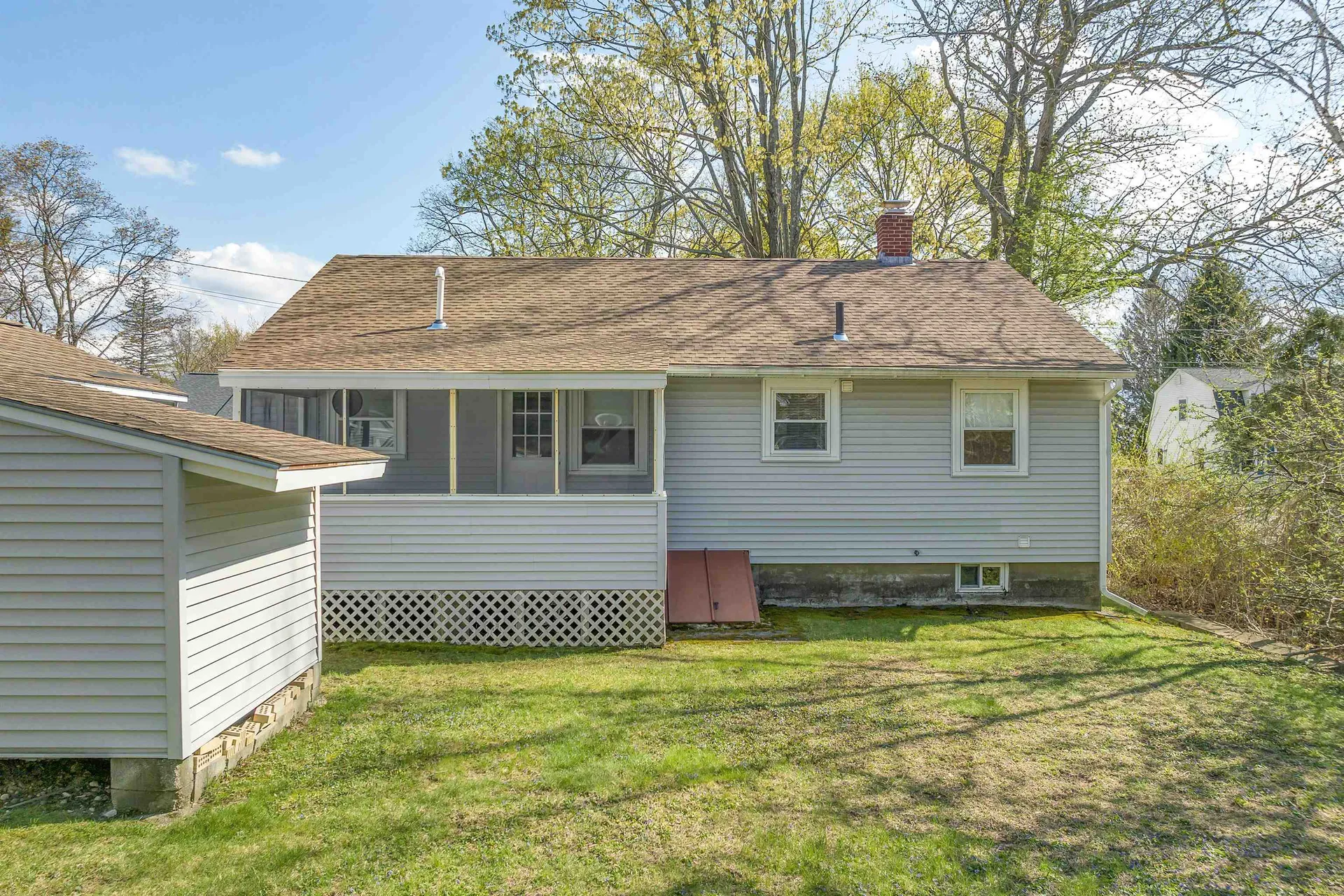 44 Lamonte Street Manchester NH 03104