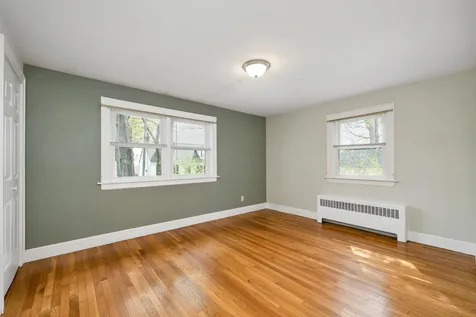 44 Lamonte Street Manchester NH 03104