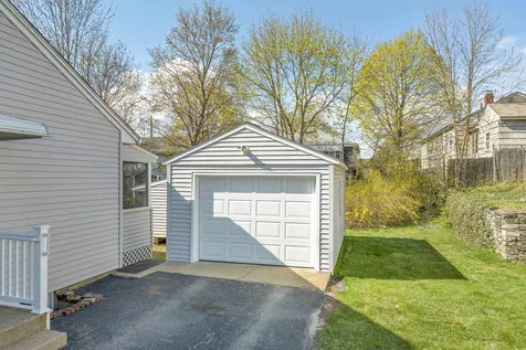 44 Lamonte Street Manchester NH 03104